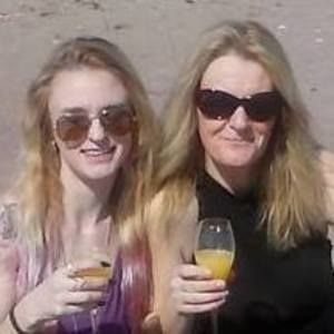 Meet your Posher, Tina